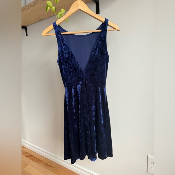 Blue Dress - Divided - Picture 2 of 3
